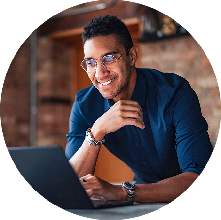 ISV partner checks his account balance on a laptop.